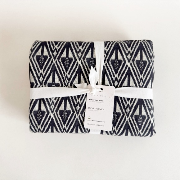 NWT Pottery Barn California King Duvet Cover Mitzi Print Organic Cotton Bedding - Picture 3 of 3